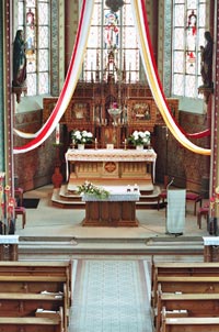 Der Hochaltar - St. Margareta Olpe