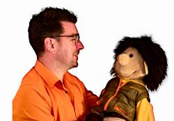 Jörg Sollbach und seine Handpuppe Fridolin Jörg Sollbach und seine Handpuppe Fridolin
