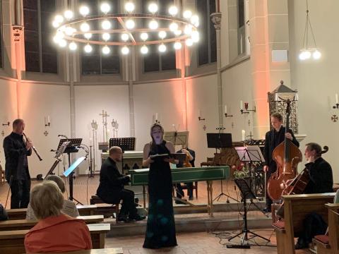 Pauline Gropp (Sopran) und Carsten Ehret (Orgel) mit Bergischen Sinfonikern