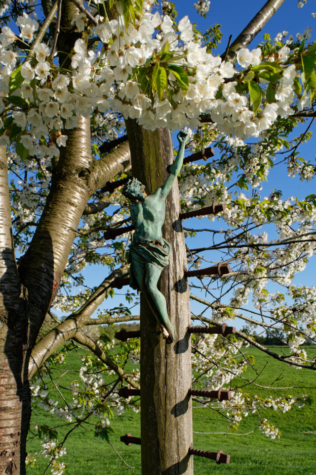 Wegekreuz in den Feldern zwischen Dierath und dem Roderhof