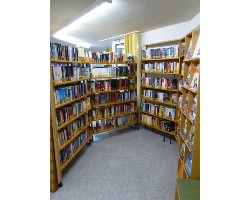 Bücherregal