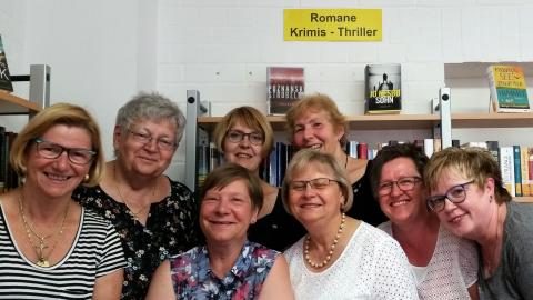 von links nach rechts: Leni Heimbach, Beate Aigner, Brunhilde Wysk, Barbara Wolbrecht, Kornelia Desczyk, Marita Gehlhaar, Irene Krautstein, Monika Eifler von links nach rechts: Leni Heimbach, Beate Aigner, Brunhilde Wysk, Barbara Wolbrecht, Kornelia Desczyk, Marita Gehlhaar, Irene Krautstein, Monika Eifler