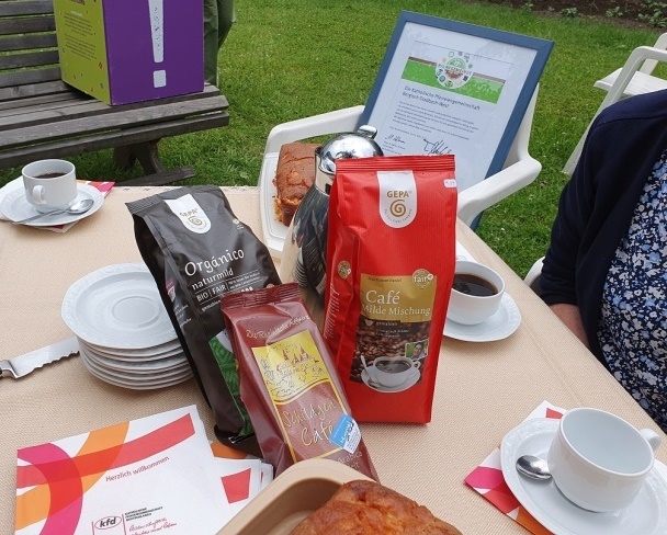 FairerKaffe auf Tisch im GdB