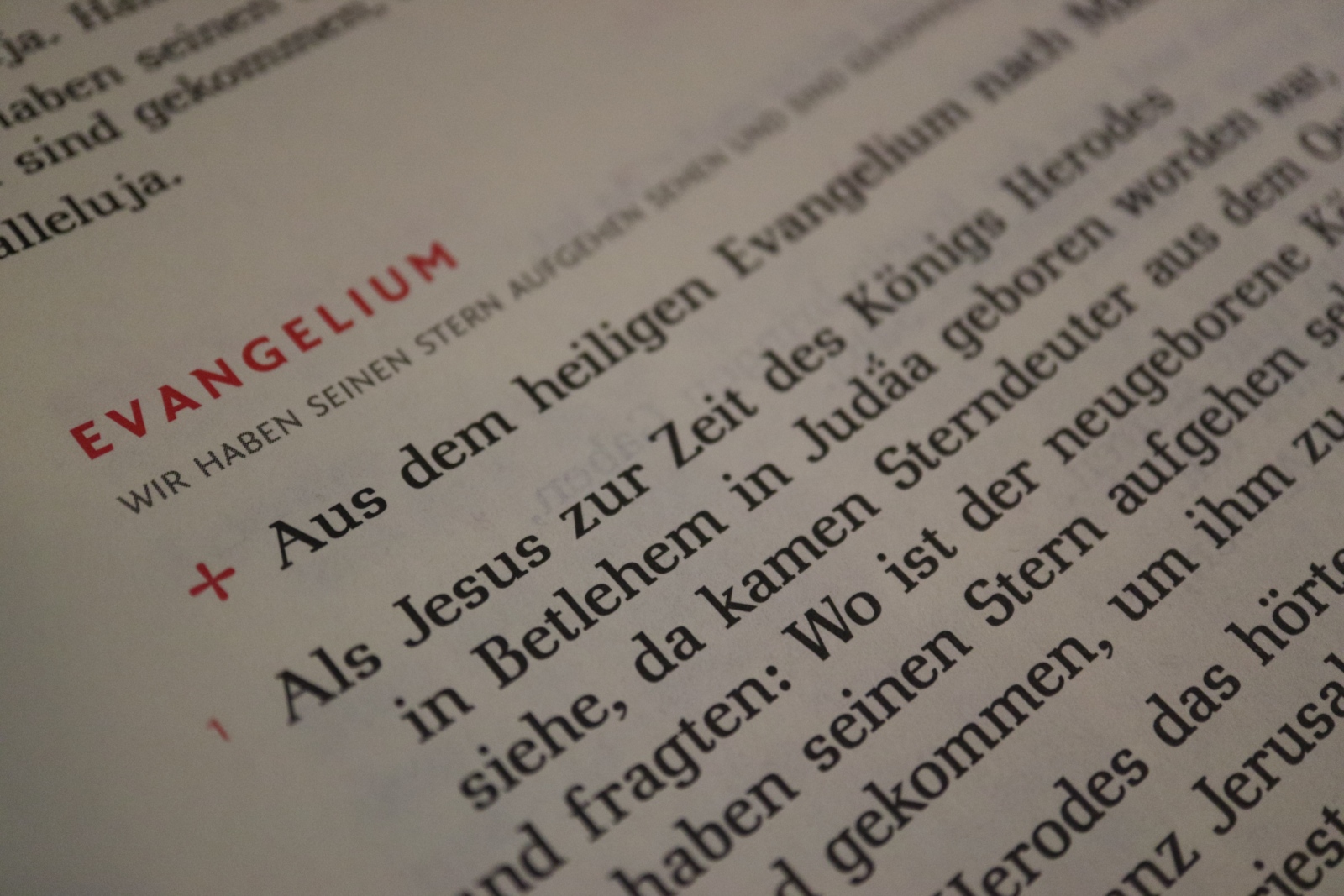 Bibel aufgeschlagen Bibel aufgeschlagen