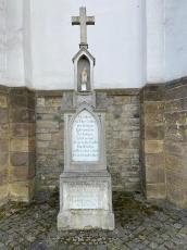 Kreuz an der Kirche