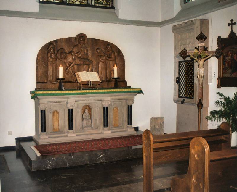 Pieta von Maria Fuß 1947 gefertigt, seit 2003 wieder auf ihrem alten Platz