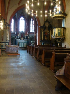 Alte Pfarrkirche ohne Bänke