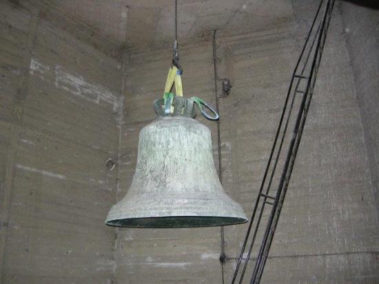 Abhängung der Glocke aus St. Gertrud