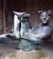 Dionysos-Brunnen vor dem Baptisterium. Foto: privat