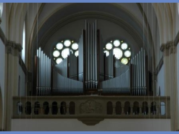 02 Orgelbühne