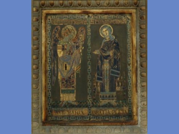 07 Marienaltar Tabernakel