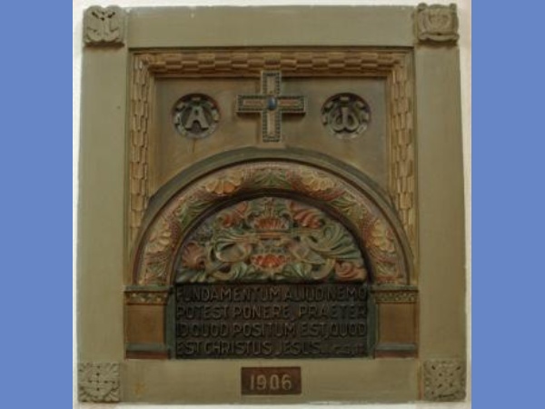 09 Grundstein 3