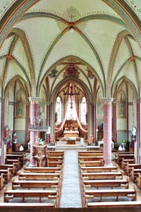 Der Innenraum - St. Margareta Olpe